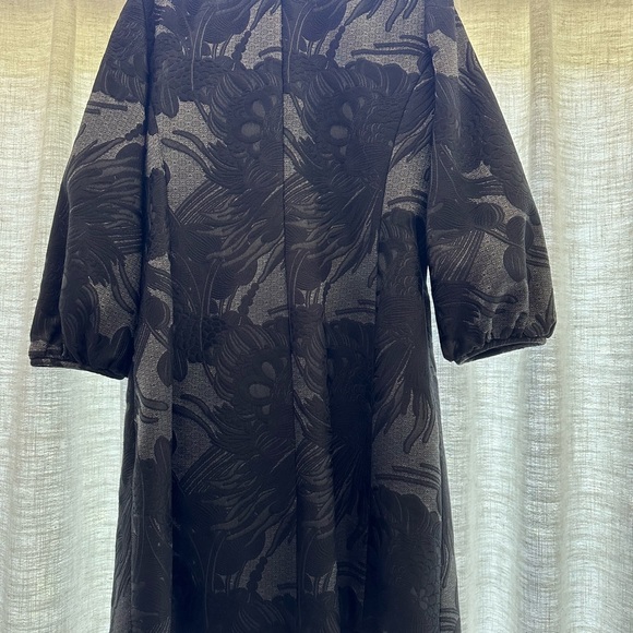 Trina Turk Women’s Black Floral Overcoat - Picture 5 of 6